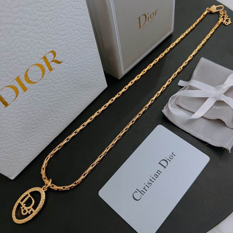 Dior Necklace 04lyr213 (2)
